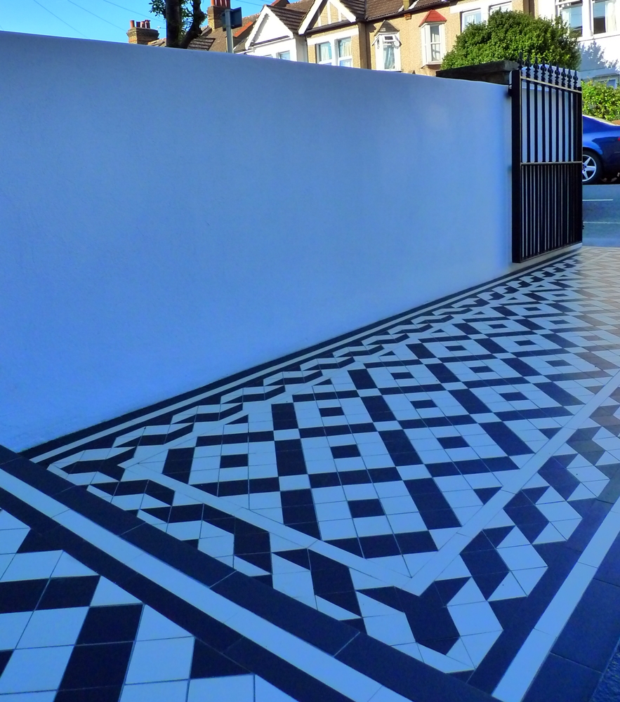 colliford-victorian-mosaic-tile-path-close-up-work-by-anewgarden-streatham-london.JPG