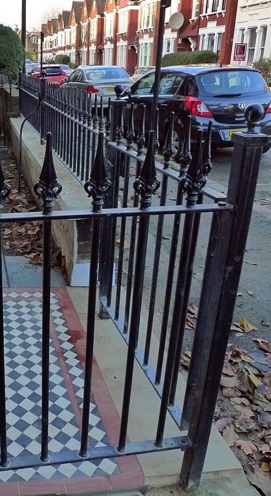 Metal gate iron rail fence privacy bespoke London Brixton mosaic modern Streatham Balham Clapham