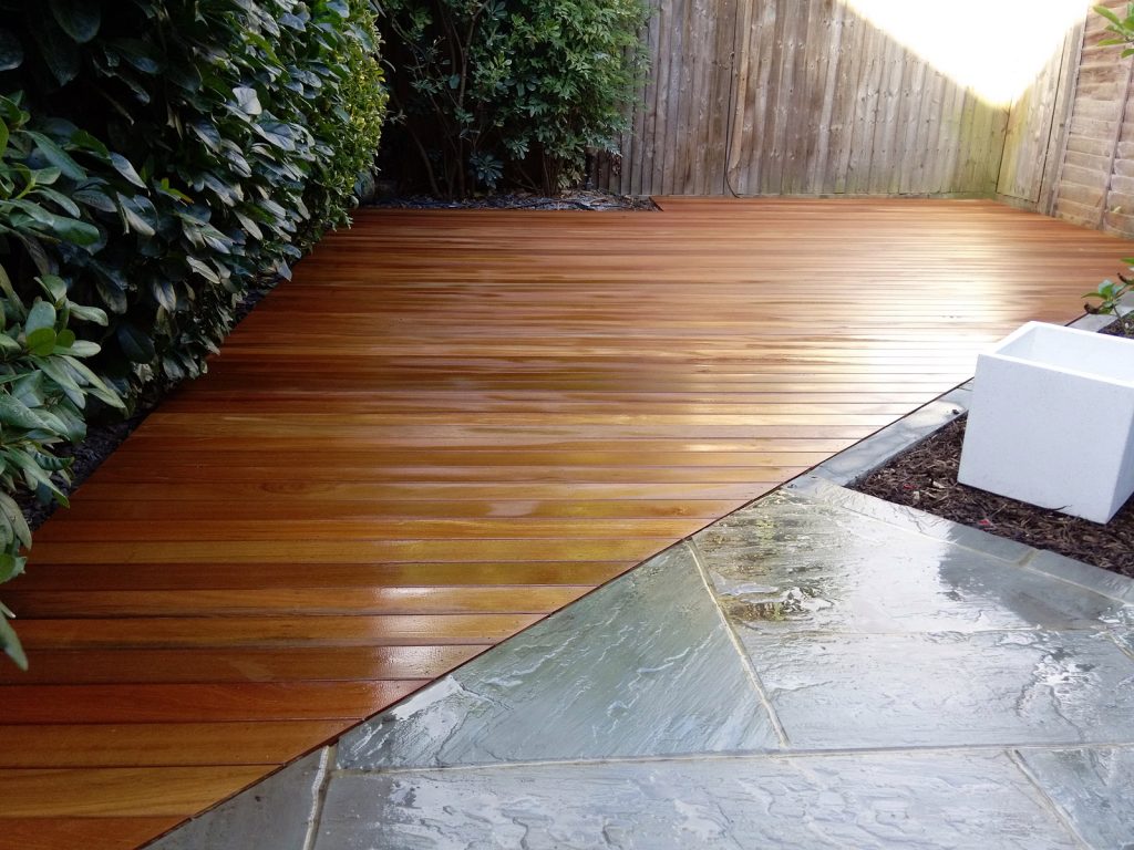 planting-wood-fencing-paving-tile-grey-colour-modern-design-decking-london-balham-clapham-wandsworth